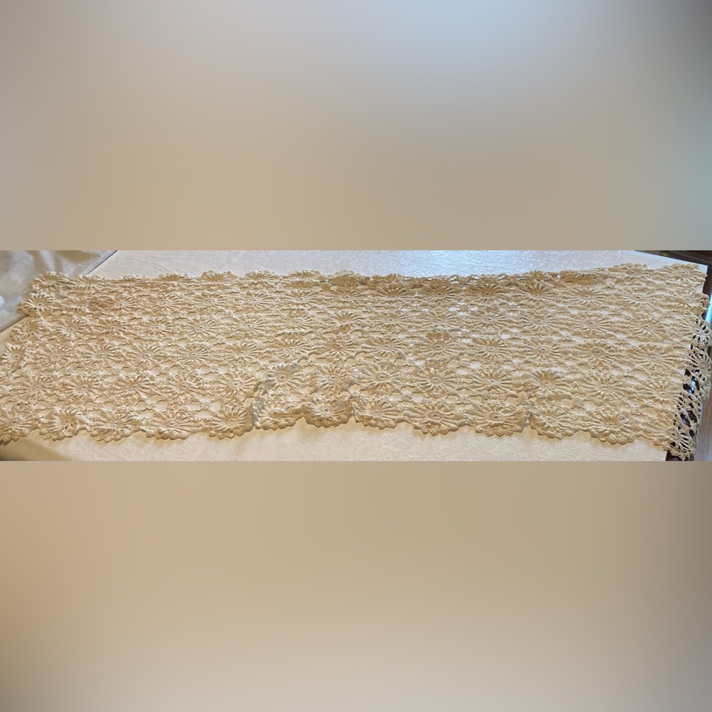 Vintage Handcrafted Floral Lace Table Runner in Cream 60 x 21